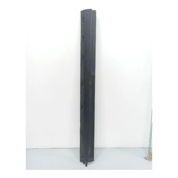 Spoiler Lateral Direito Land Rover Discovery 2010  Preto