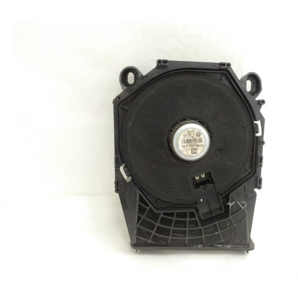 Alto Falante Subwoofer Bmw X1 2013 Detalhe Preto