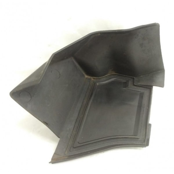 Acabamento Esquerdo Churrasqueira Bmw X1 2012 2013