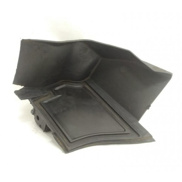 Acabamento Direito Churrasqueira Bmw X1 2013 Detalhe