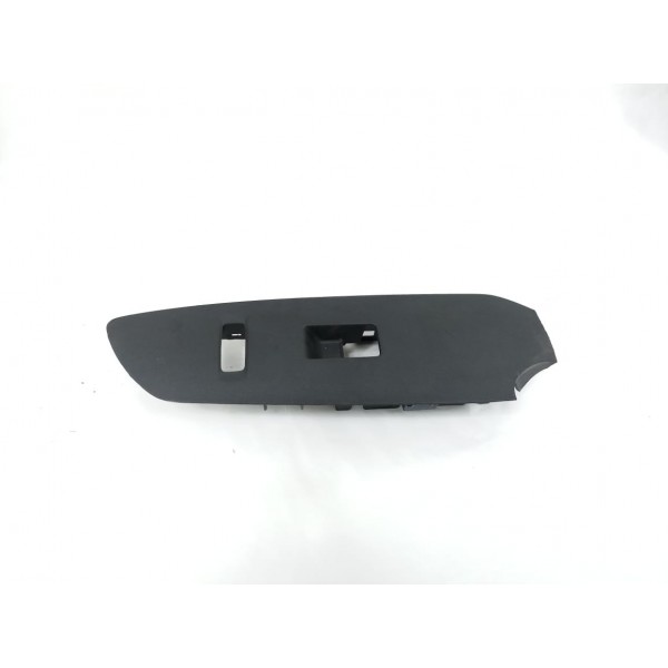 Moldura Botão Vidro Dianteiro Direito Gm Tracker Lt 2018