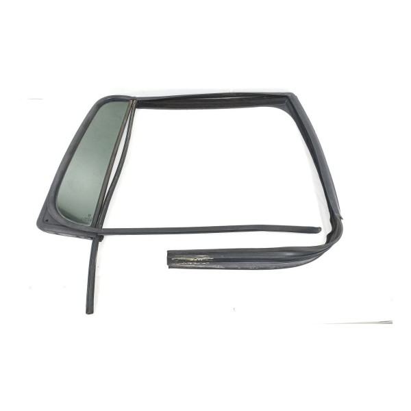 Vidro Fixo Traseiro Direito Vw Amarok 2011 