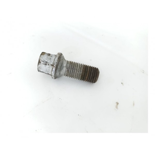 Parafusos De Roda Traseira Direita Tiguan 2015