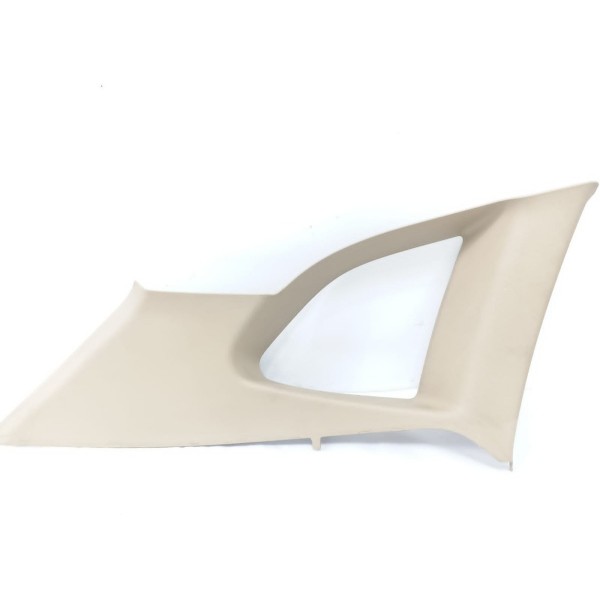 Acabamento Vigia Traseiro Esquerdo Bmw X1 2013