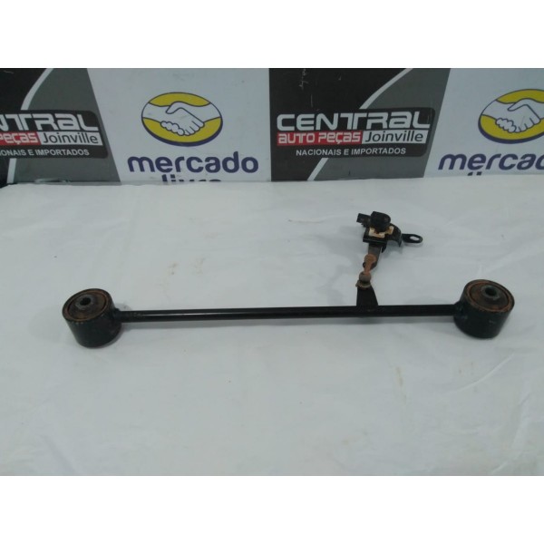Braço Suspensão Traseira Esquerda Toyota Hilux 2010