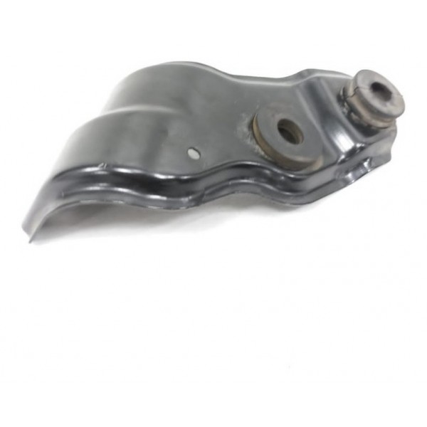 Suporte Superior Direito Radiador Honda Hrv 2018