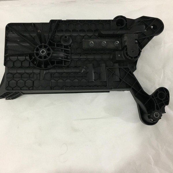 Suporte Bandeja Bateria Vw Golf Tsi 1.0 2018