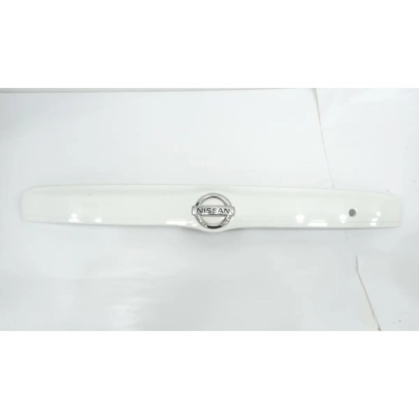 Moldura Luz Da Placa Nissan Versa 2018 2019 Branco