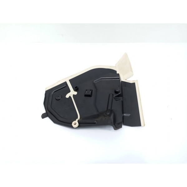 Defletor Porta Traseira Direita Mercedes Gla200 2016