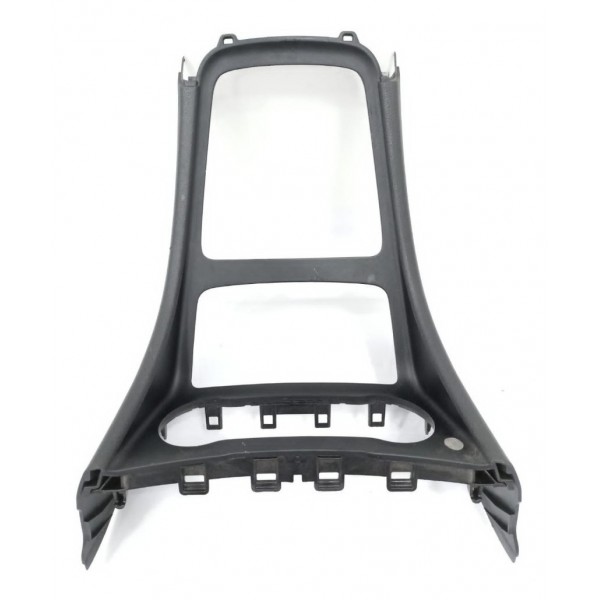 Moldura Acabamento Console Central Gla 200  2016