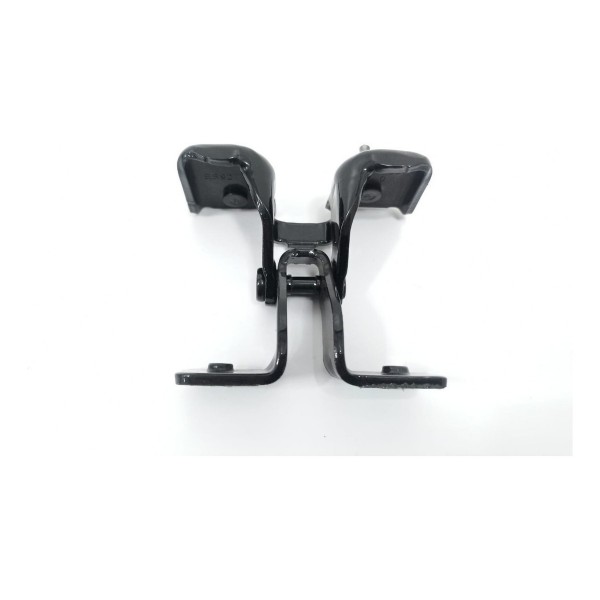 Dobradiça Esquerda Tampa Traseira Gla200 2016