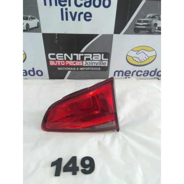 Lanterna Tampa Traseira Direita  Vw Golf Tsi 2018 Direito