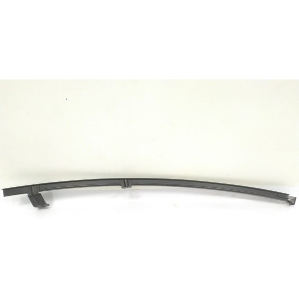 Canaleta Guia Vidro Traseiro Esquerdo Nissan Versa 2019