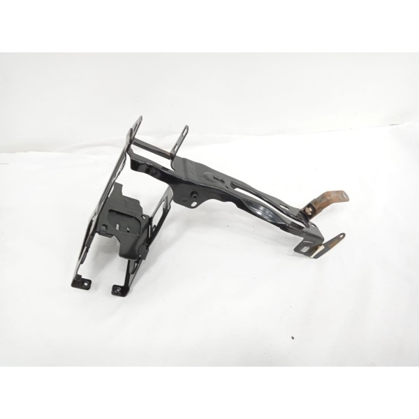 Suporte Esquerdo Radiador Bmw 320i 2014