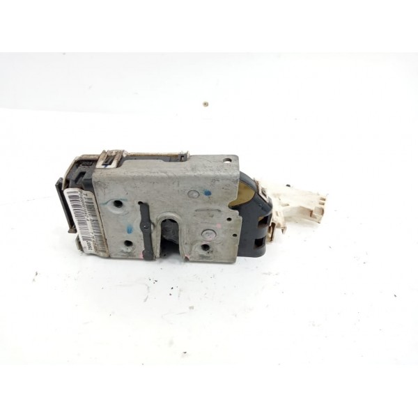 Fechadura Porta Dianteira Direita Fiat Freemont 2.4 2013