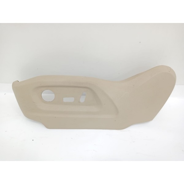 Acabamento Lateral Dianteiro Esquer Audi Q3 2015 Detalhe