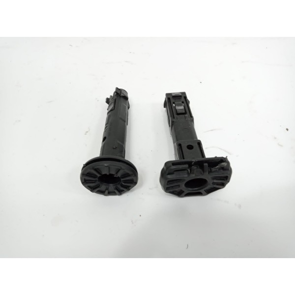 Trava Encosto Cabeça Banco Dianteiro Esquerdo Audi Q3 2015 Preto