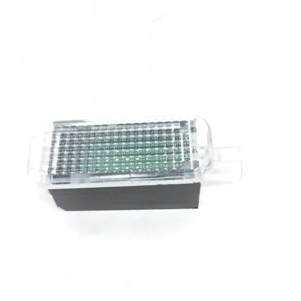 Luz Cortesia Audi Q3 2015 4e0947415a