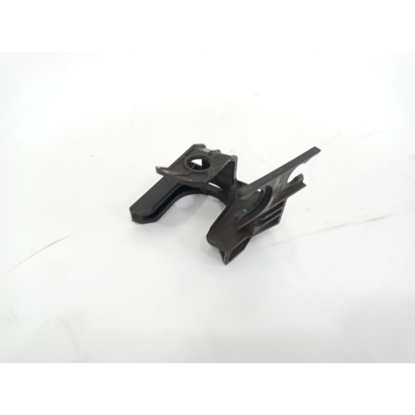 Suporte Sensor Abs Dianteiro Esquerdo Citroen Jumpy 2020