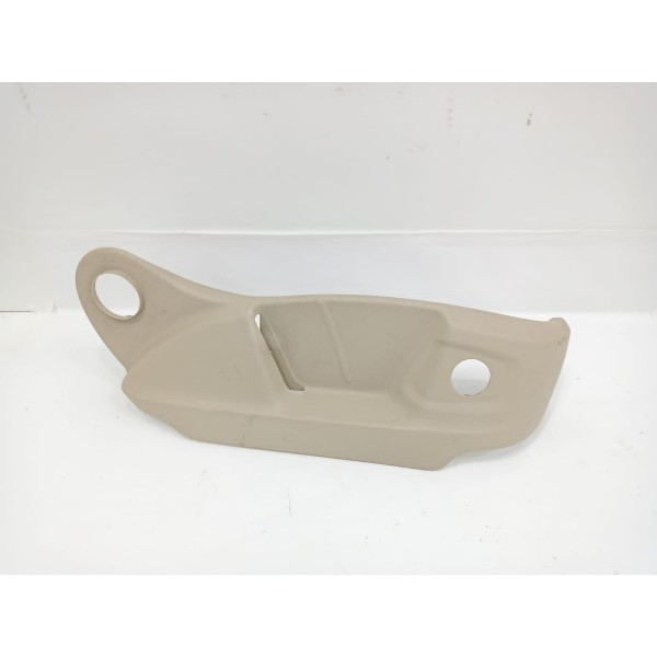 Acabamento Banco Dianteiro Direito Audi Q3 2015 Detalhe