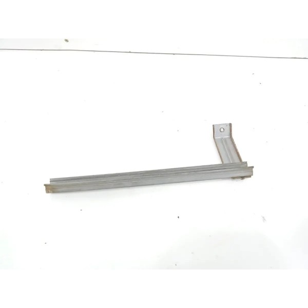 Guia Vidro Porta Dianteira Direita Honda Crv 2.0 4x2 2010
