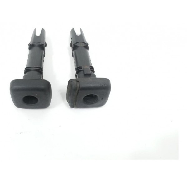 Par Trava Encosto Cabeça Traseiro Direito Fluence 2015 Preto