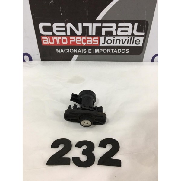 Trava Tampa Traseira Mercedes Benz  C180 2013 A 2017