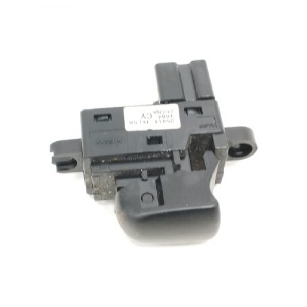 Botão Vidro Porta Traseira Esquerda Nissan Sentra 2015