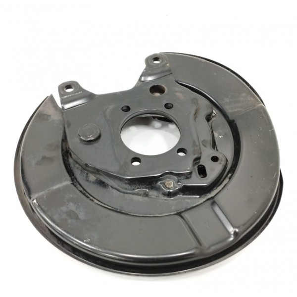 Defletor Tambor Traseiro Direito Nissan Sentra 2015