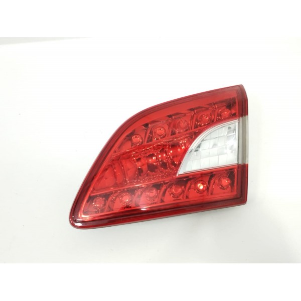 Lanterna Direita Tampa Traseira Nissan Sentra 2015 Direito Vermelho
