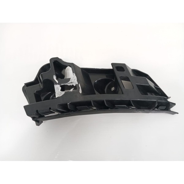 Guia Direito Para-choque Traseiro Vw Jetta Gli 2021