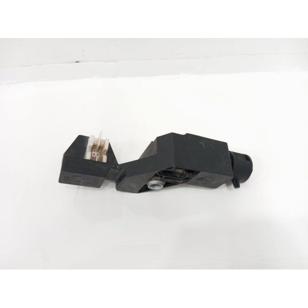 Suporte Esquerdo Painel Frontal Ford Ka 2017