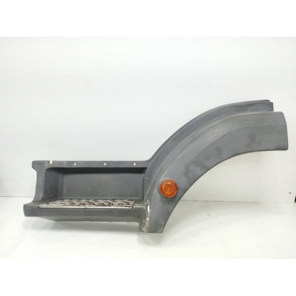 Paralama Estribo Sup Esquerdo Mercedes Benz Axor 1933 2008