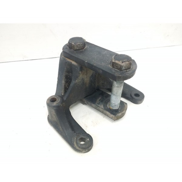 Suporte Mola Traseira Direita Mercedes Benz Axor 1933 2008