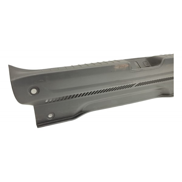 Soleira Porta Malas Fiat Argo Drive 1.0 3cc 2023 Preto