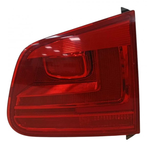 Lanterna Tampa Traseira Direita Vw Tiguan 2012 A 2015