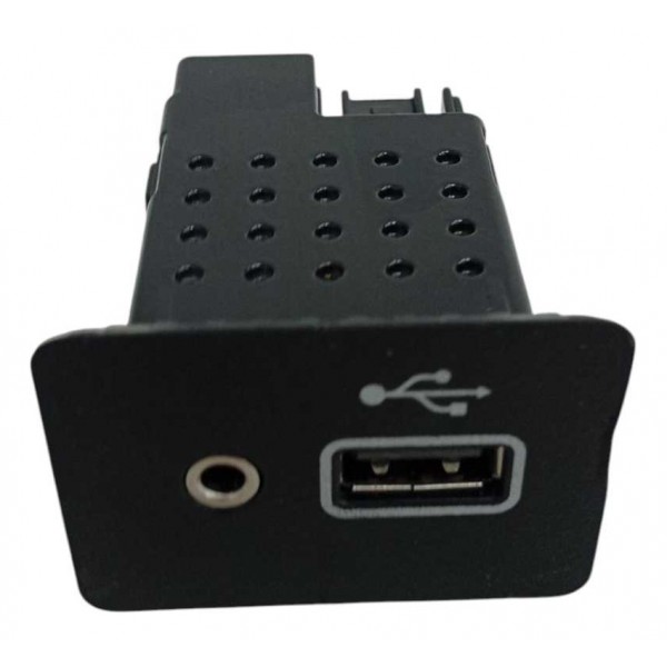 Tomada Usb Painel Nissan Versa 2022/2025