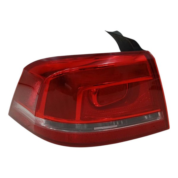 Lanterna Traseira Esquerda Vw Passat Sedan 2011 A 2015
