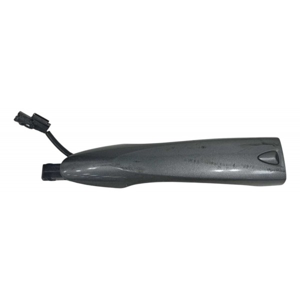 Maçaneta Externa Dianteira Esquerda Nissan Versa 2016