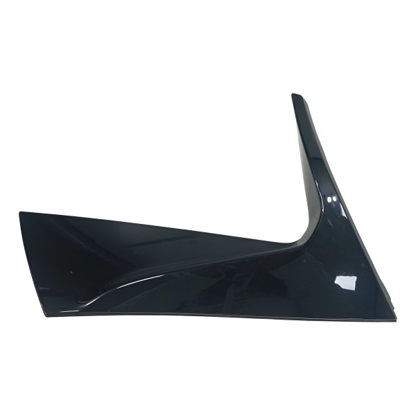 Acabamento Aplique Direito Aerofolio Tracker 12t 2023 Preto