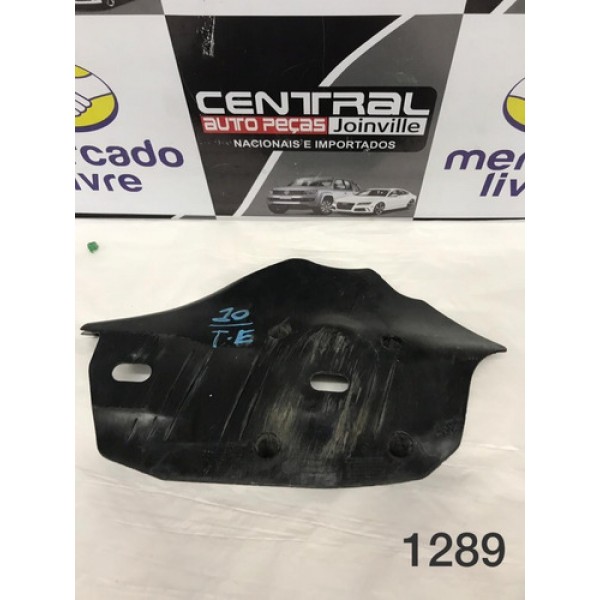 Protetor Bandeja Traseira Esquerda Bmw 320i 2015 Detalhe