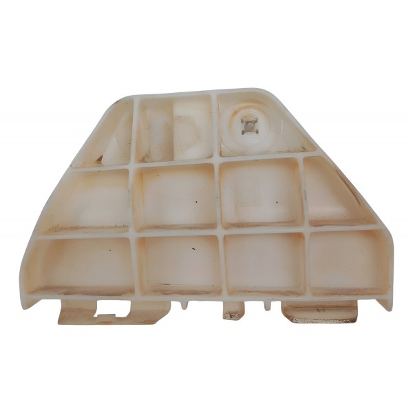 Guia Parachoque Traseiro Esquerdo Toyota Corolla 2012