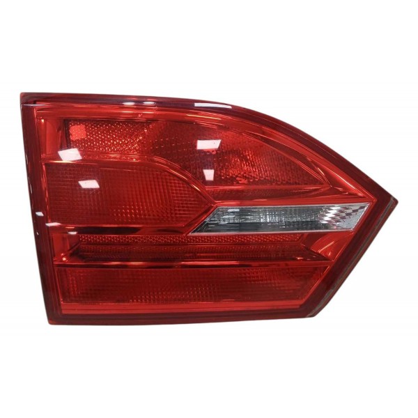 Lanterna Tampa Traseira Esquerda Vw Jetta 2013 Vermelho Direito/passageiro