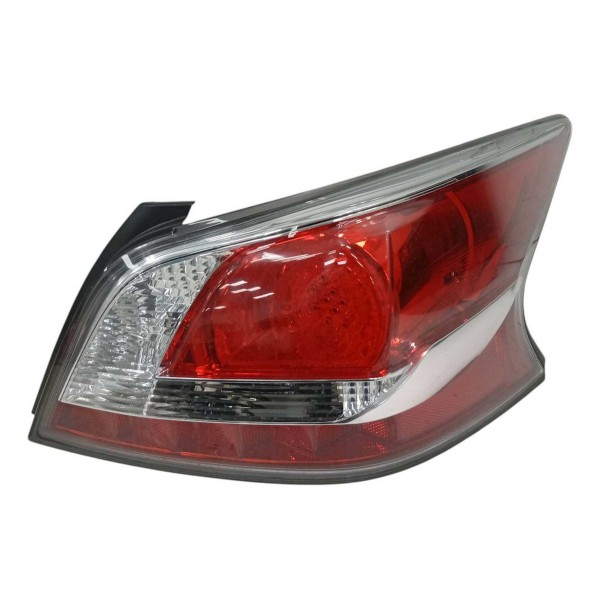 Lanterna Direita  Nissan Altima 2014/15 Detalhe  Direito/passageiro Vermelho