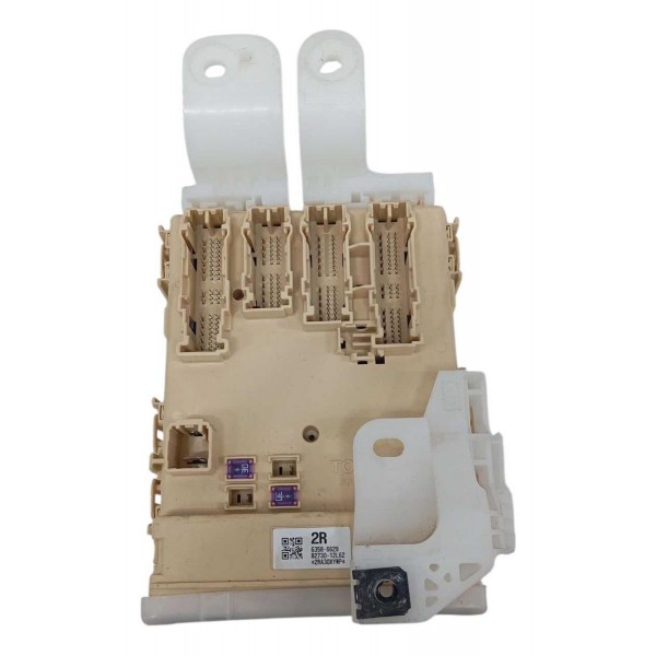 Caixa Fusiveis Painel Interno Toyota Corolla 2017 8273012l62