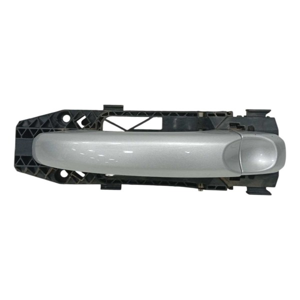 Maçaneta Externa Porta Traseira Direita Vw Amarok 2.0 2014 Prata Traseira