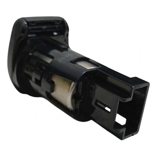 Tomada 12v Nissan Kicks 2019 Preto