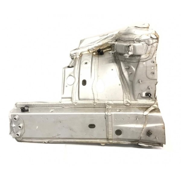 Longarina Caixa Roda Direita Mercedes Cla200 Cla 200 2015 16