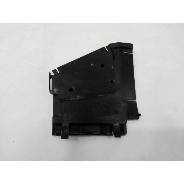 Acabamento Suporte Protetor Esquerdo Audi A4 2013 8k0809921