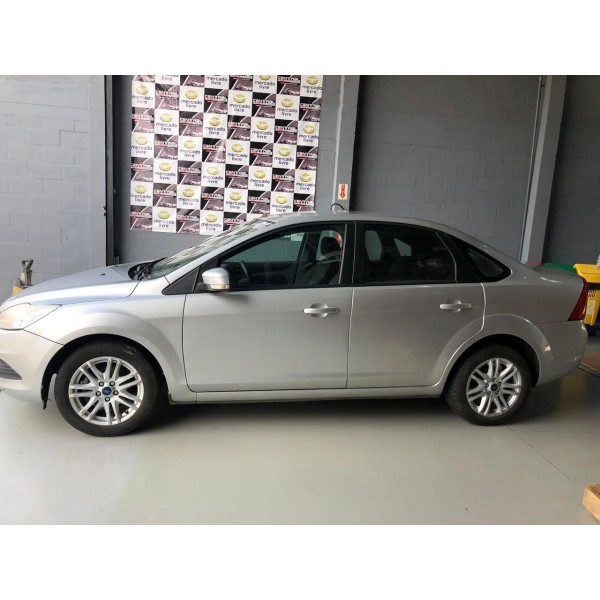 Tampa Traseira Porta Malas Ford Focus Fc 1.6 2009 2013 Prateado